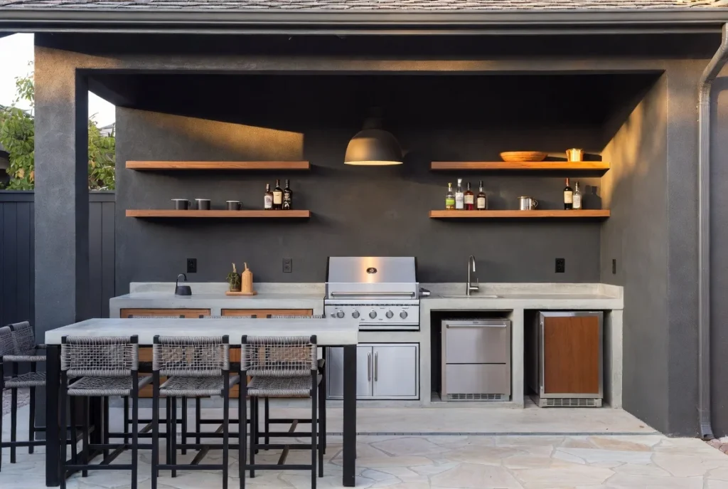 Outdoor Kitchen Wall